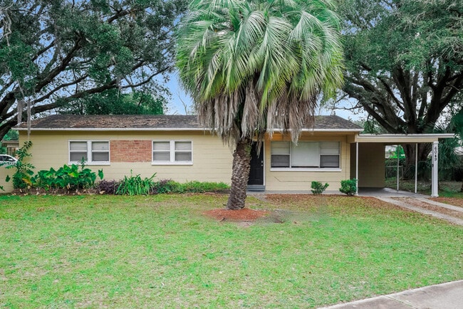 Building Photo - 6049 Cedar Hills Blvd Rental