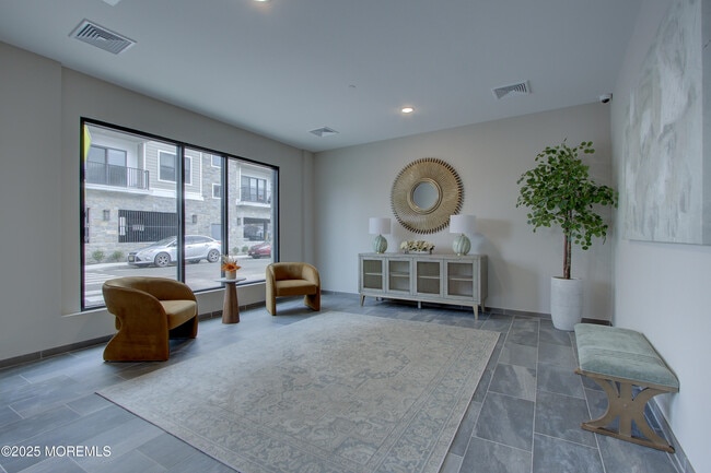 Building Photo - 272 Willow Ave Unit 310 B