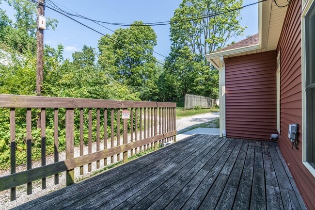 Photo - 311 E 11th St