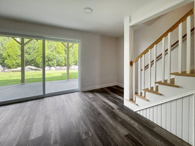 Photo - Gorgeous and newly renovated townhouse-sty...