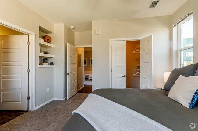 2BR, 2BA - B2