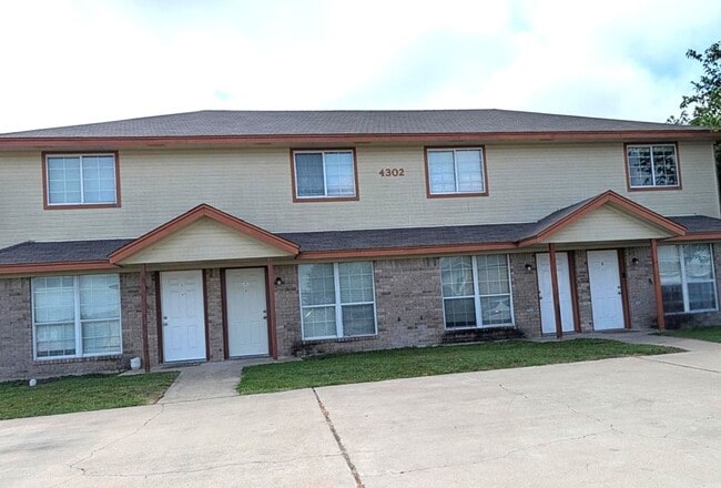 Photo - 4302 Jeff Scott Dr Unit 4302 B