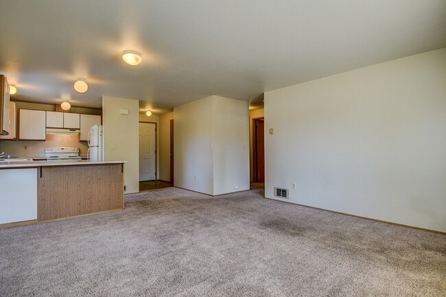 Photo - 340 SE Midway Blvd Unit #102