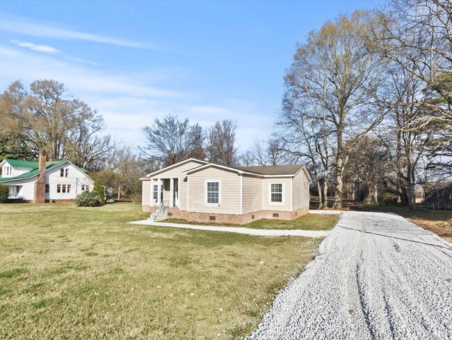 Photo - Great Home Near Tanner High School!