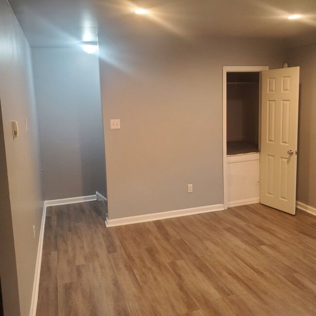 567 Allengrove St Unidad 2nd Floor