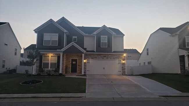 Photo - 413 Marietta Ln