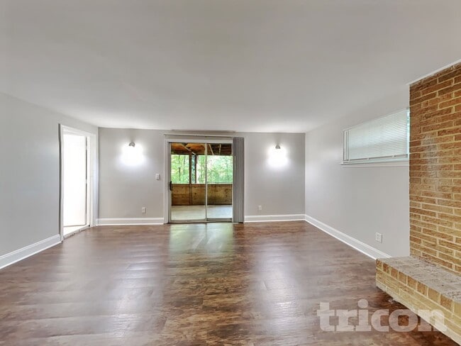 Photo - 350 Waycross Dr