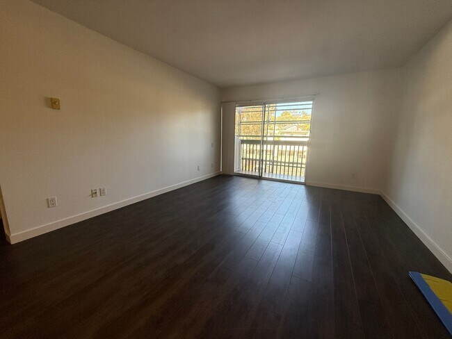 Photo - **$300 OFF FIRST MONTHS RENT** Renovated S...