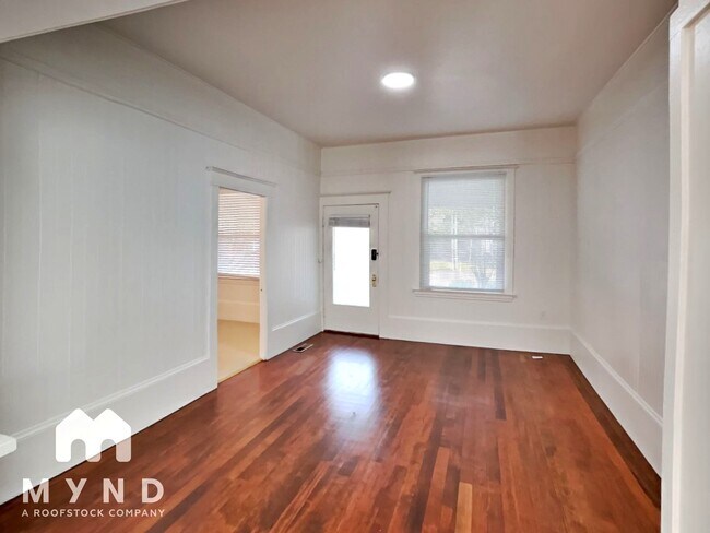 Photo - 2189 Colfax St