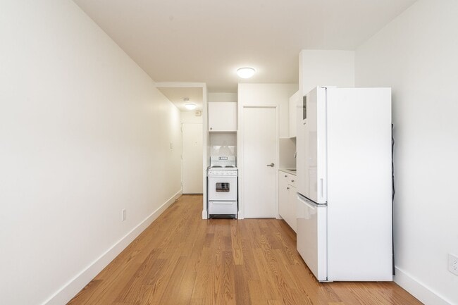 Photo - 730 St Clarens Ave Unit 616