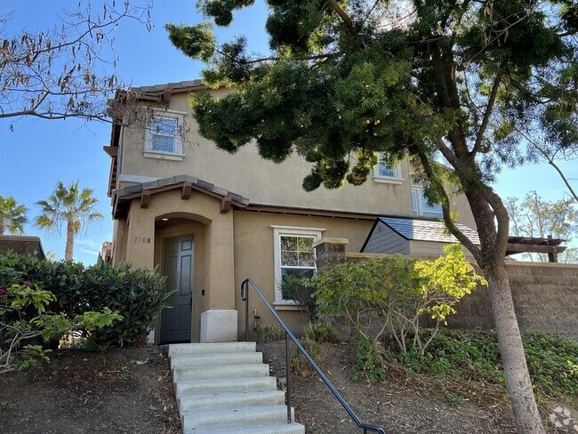 Building Photo - 1708 Wolf Canyon Loop Rental
