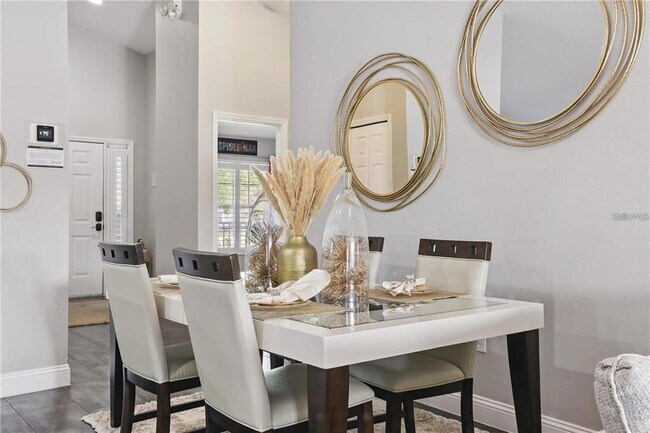 Photo - 634 Chadbury Way