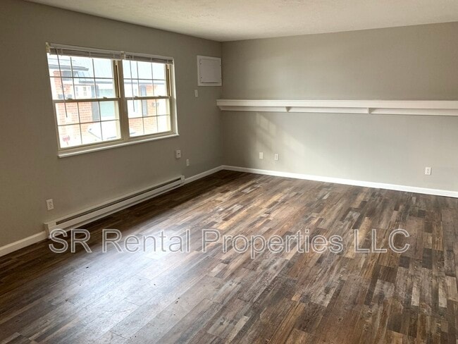 Building Photo - 231 Maxwell St Unit A