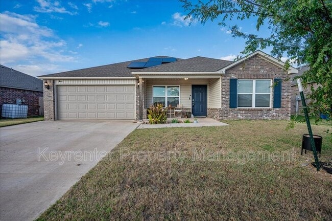 Photo - 551 SE 4th St