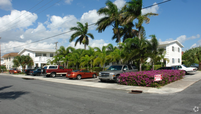 Building Photo - 225 Ocean Breeze Rental