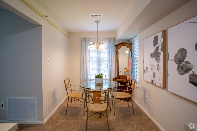 Dining Room - Village of Stoney Run