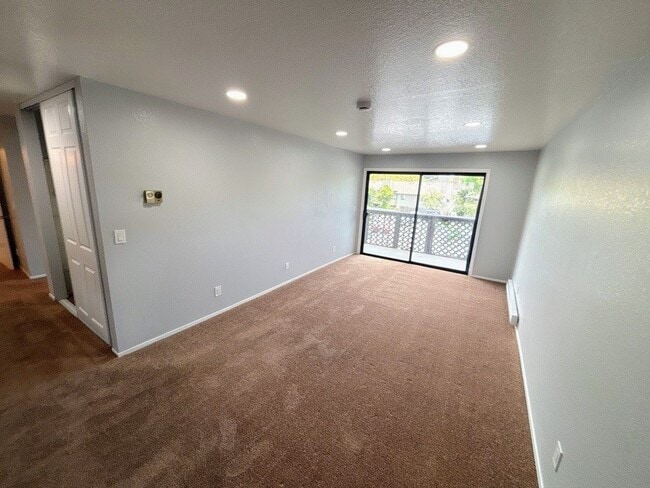Building Photo - 2 Bed 2 Bath Condo in San Pablo - COMING SOON!! Unit 2223