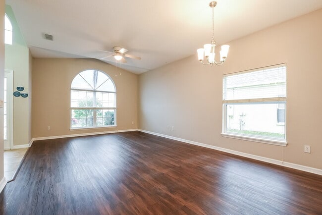 Photo - 344 Marathon Ln