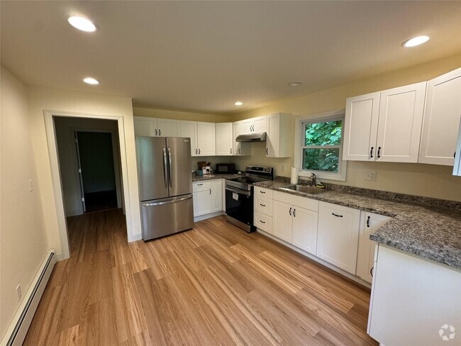 Building Photo - 90 Lake Dr Rental