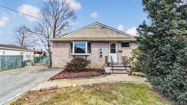 Building Photo - 19 7th St