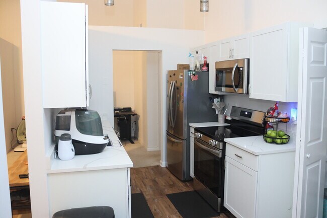 Cafetería de recepción - 9553 Battery Heights Blvd Unidad #402