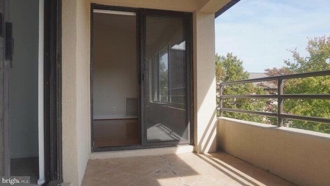 Photo - 6060 California Cir Unit 609