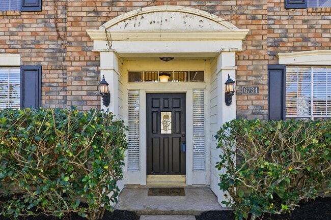 Building Photo - 6734 Flowermound Dr