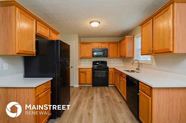 Photo - 151 Longstreet Ct
