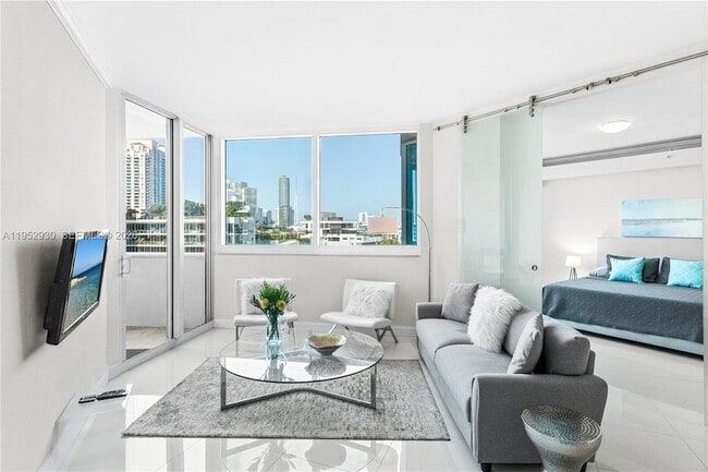 Photo - 300 South Pointe Dr Unit 706