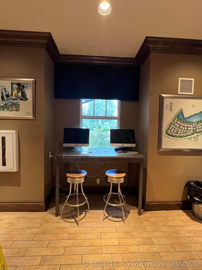 447 Corte Madera Ln