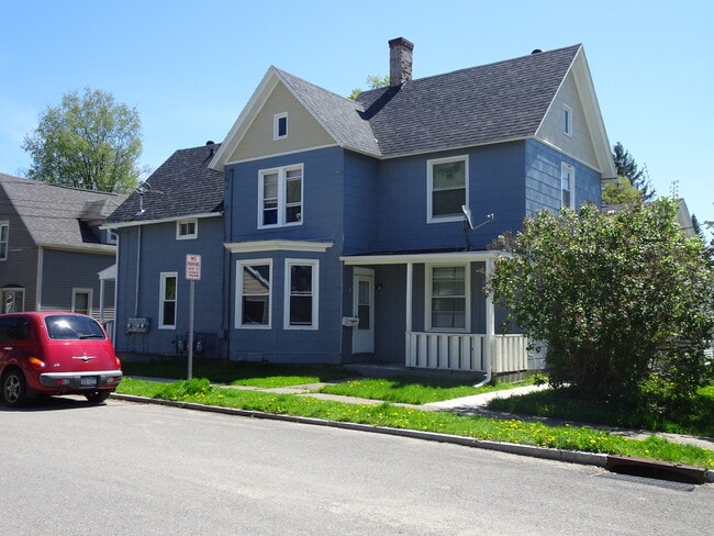 Building Photo - 37 E Main St Unit 4.5