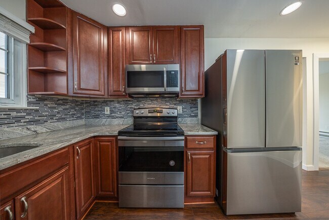 Photo - 529 Fox Run Ln