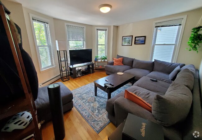 Building Photo - 280 Pearl St Unit 3L Rental