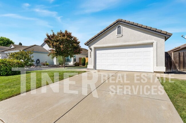 Photo - 8560 Harvest House Way