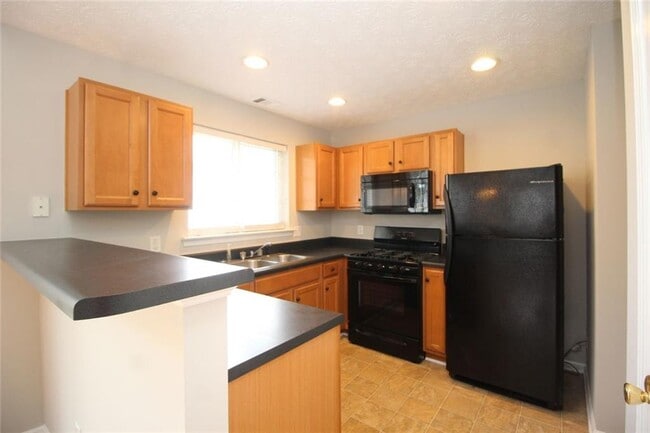 Photo - 137 Swanee Ln