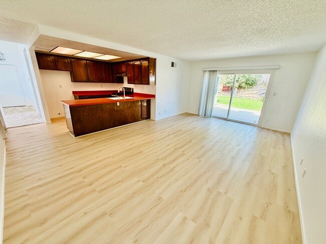 Photo - Bright & Spacious 3BR Home w/High Ceilings...