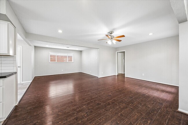 Photo - 5827 Southminster Dr