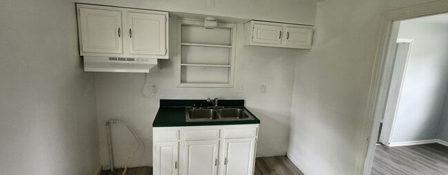 Photo - 3 bed / 1 bath single family rental home for 1100.00