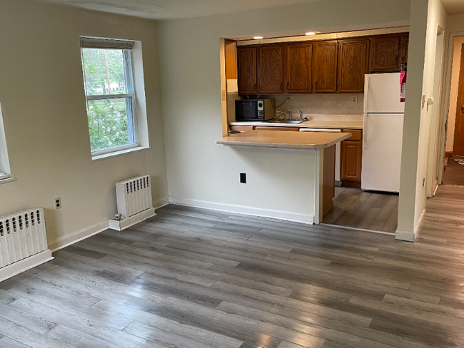 Building Photo - 1015 Old Boalsburg Rd Rental