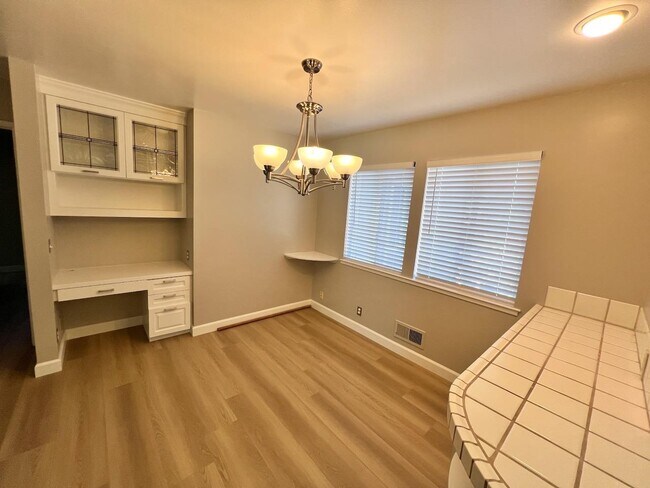 Photo - 20607 Russell Ln