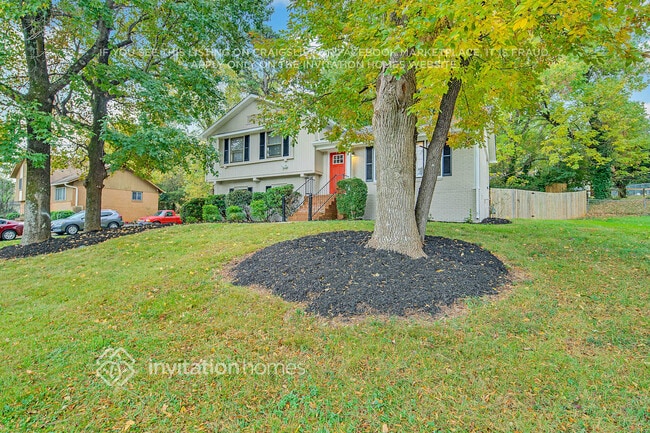 Photo - 800 Braxfield Dr House