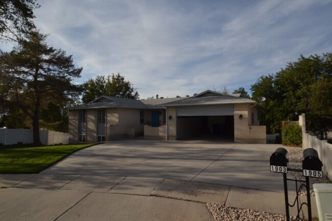 Photo - Granduer Drive Unit 1903 Granduer Dr.