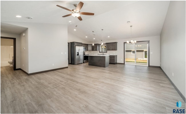 Photo - 4513 W 35th St N