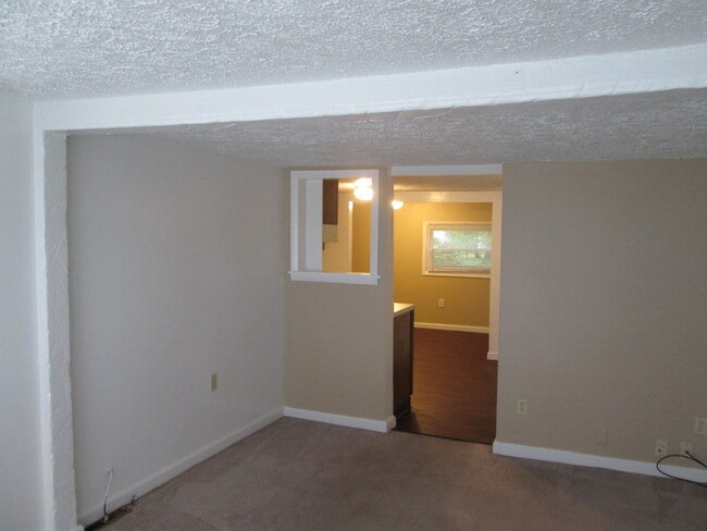 Photo - 115 E Montrose St