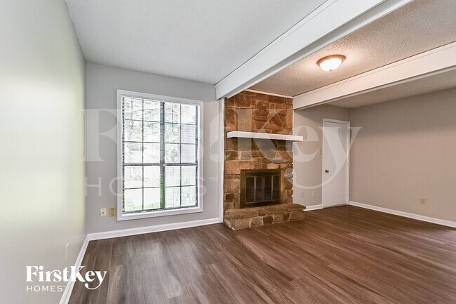 Photo - 4399 Winterpark Dr