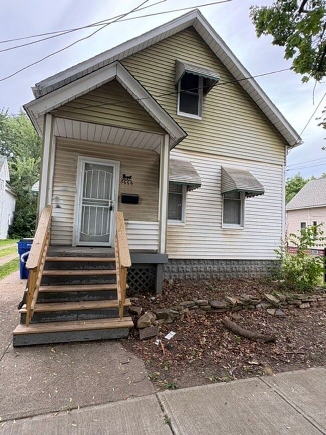 Building Photo - 3666 E 57th St