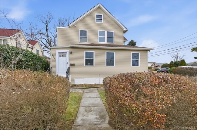 Photo - 2984 Dorlon Pl Unit Upper