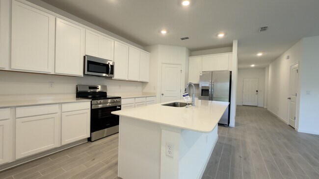 9230 Country House Dr