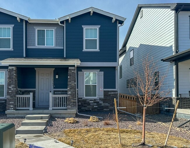 Photo - Painted Prairie 3bd 2.5ba paired house by DIA!