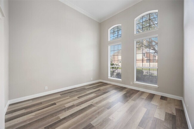 Photo - 19311 Lincoln Heights Ln